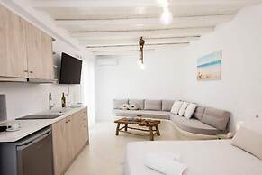 Romantic Mykonian Oasis Suite w Jacuzzi