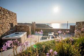 Romantic Mykonian Oasis Suite w Jacuzzi