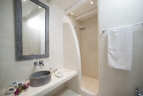 Romantic Mykonian Oasis Suite w Jacuzzi