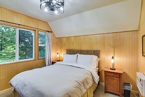 Walk to Beach: Arnold Cabin w/ Wood-burning Stove!