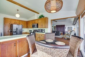Mt. Nebo Oasis in La Mesa w/ Wraparound Deck
