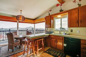 Mt. Nebo Oasis in La Mesa w/ Wraparound Deck