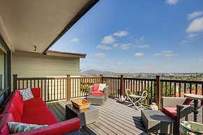 Mt. Nebo Oasis in La Mesa w/ Wraparound Deck