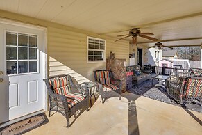 14 Mi to Montgomery: Quaint Couple's Apartment
