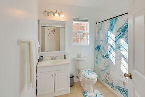 14 Mi to Montgomery: Quaint Couple's Apartment