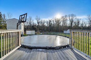Camillus Home w/ Deck + Yard: Bring a Pet!