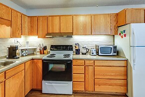 Riverside Retreat: Cozy Fairbanks Home w/ View