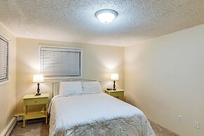 Riverside Retreat: Cozy Fairbanks Home w/ View