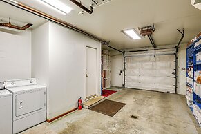 Riverside Retreat: Cozy Fairbanks Home w/ View