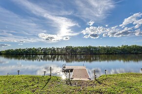 Riverfront Home w/ Private Dock in Wisconsin Dells