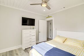 5 Mi to Dtwn: Bright Home w/ Yard in Pensacola!