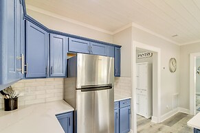 5 Mi to Dtwn: Bright Home w/ Yard in Pensacola!
