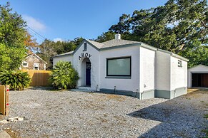 5 Mi to Dtwn: Bright Home w/ Yard in Pensacola!