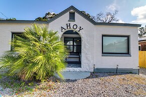 5 Mi to Dtwn: Bright Home w/ Yard in Pensacola!