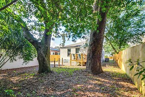 5 Mi to Dtwn: Bright Home w/ Yard in Pensacola!