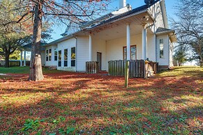 Serene 50-acre Nature Retreat Near Melissa & Anna