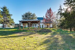 Serene 50-acre Nature Retreat Near Melissa & Anna