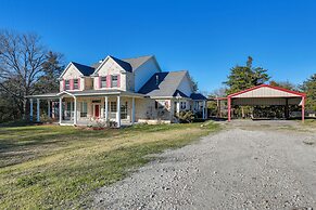 Serene 50-acre Nature Retreat Near Melissa & Anna