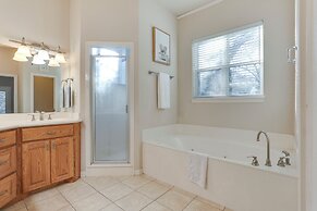 Serene 50-acre Nature Retreat Near Melissa & Anna