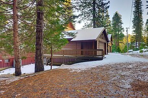 5 Mi to Dodge Ridge: Cabin in Strawberry