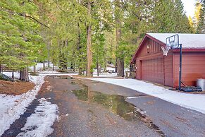 5 Mi to Dodge Ridge: Cabin in Strawberry