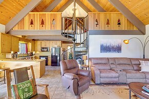 13 Mi to Skiing: Long Barn Family Cabin