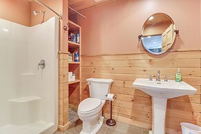 Snowmobiling On-site: Secluded Vermont Getaway