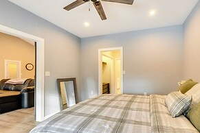 Home Across From Lees Pond: Canoe Provided!