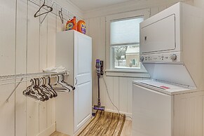 3 Mi to Downtown Youngstown: Updated Apartment