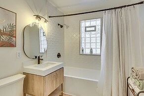 3 Mi to Downtown Youngstown: Updated Apartment