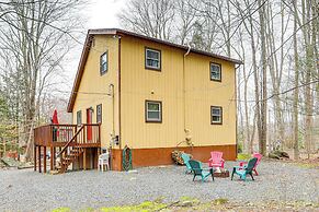 Walk to Roaming Woods Lake: Home w/ Fire Pit!