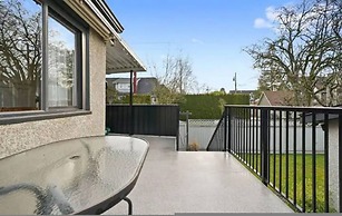 Comfy Kitsilano House