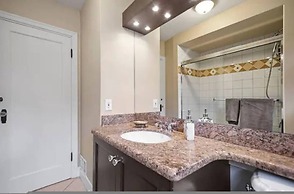 Comfy Kitsilano House