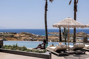 Maximus Mykonos