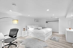 Bright Basement Suite