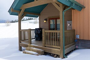 Lupine Cabin 4 Bedroom Cabin