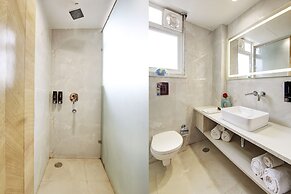 Hotel Krishna Plaza  BY M S Hospitality