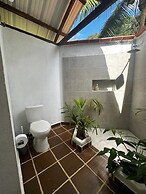 Pacific Waves Hostel & Surf