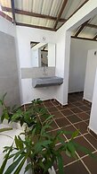 Pacific Waves Hostel & Surf