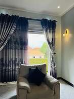 VICTORIA ROCK SUITES MUNYONYO