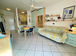 Luminous Flat With a big Terrace