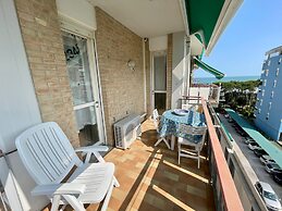 Luminous Flat With a big Terrace