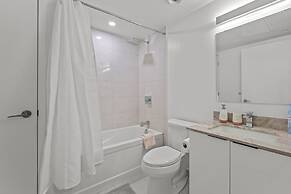 Teahouse Condos in Downtown Toronto