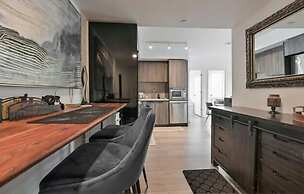 Teahouse Condos in Downtown Toronto