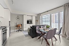 Teahouse Condos in Downtown Toronto