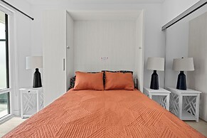 Teahouse Condos in Downtown Toronto