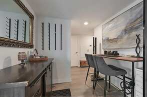 Teahouse Condos in Downtown Toronto