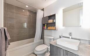 Teahouse Condos in Downtown Toronto