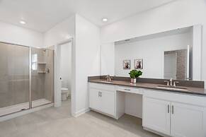 Chic 5bed Retreat Perfect for Family Getaways