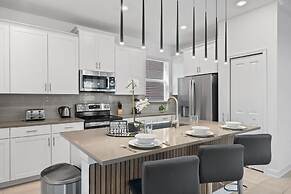 Chic 5bed Retreat Perfect for Family Getaways